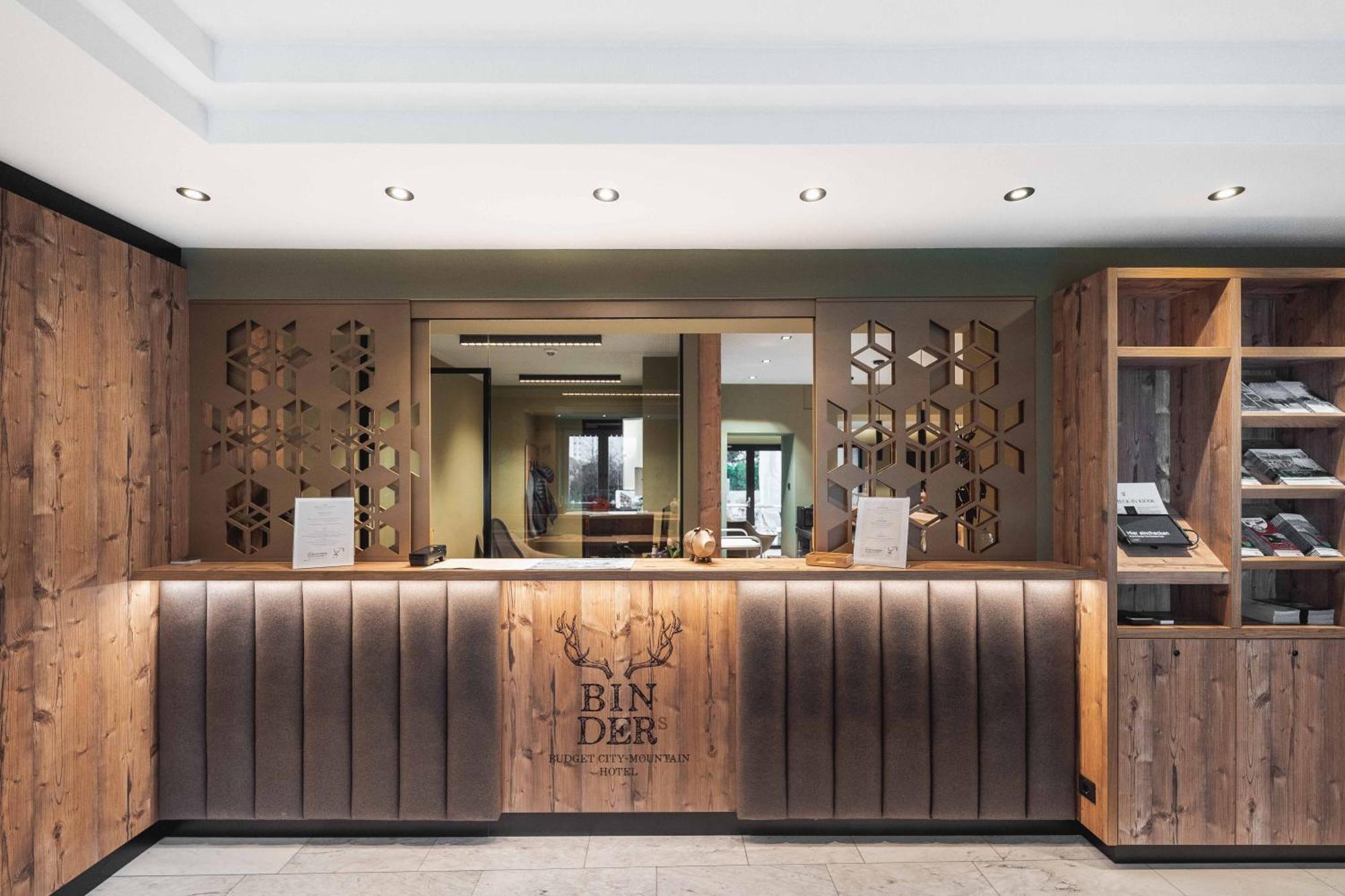 Binders Budget City-Mountain Hotel Innsbruck Exterior photo